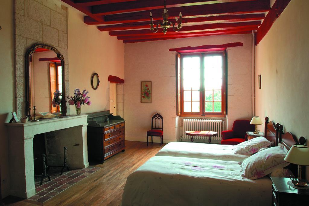 Bed and Breakfast Chateau De La Noblaye Lemere Pokoj fotografie